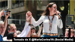 María Corina Machado en un acto multitudinario en Caracas, donde puso en evidencia el fraude electoral de Nicolás Maduro.