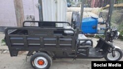 Triciclos eléctricos, alternativa ante la falta de transporte en Cuba